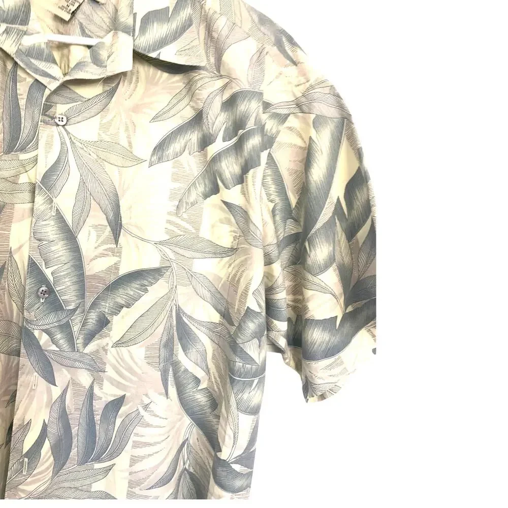 Cooke Street Honolulu Camp Hawaiian Shirt Medium Gray Button Up Pocket Tropical